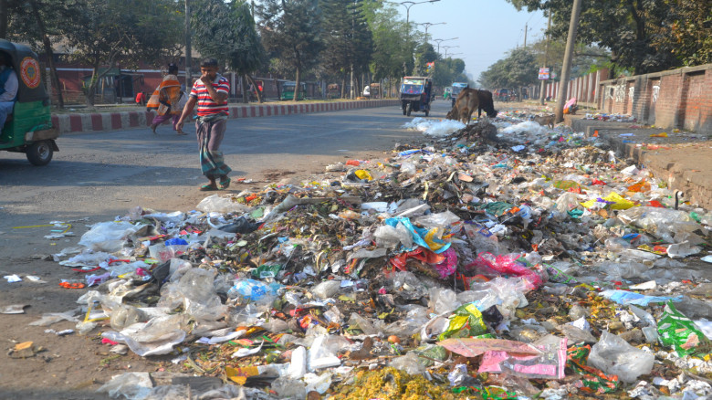 বগুড়ায় নেই আধুনিক বর্জ্য ব্যবস্থাপনা, লো